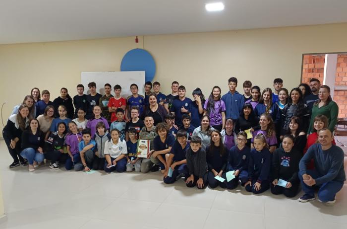 ➡Palestra sobre bullying é realizada na Escola Heitor Villa Lobos, em Coqueiro Baixo